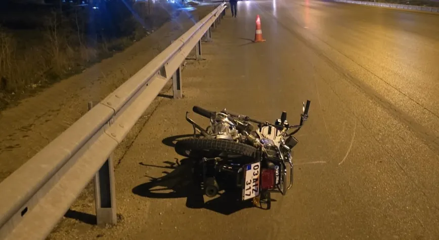 Afyon'da Feci Kaza: Otomobil Motosiklete Çarptı, 1 Çocuk Hayatını Kaybetti!