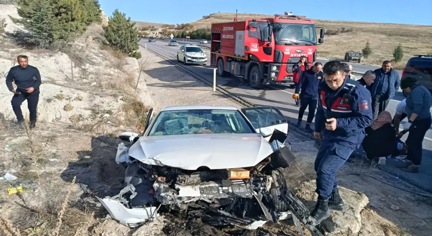 Afyonkarahisar'da Feci Kaza: 1 Ölü, 2 Yaralı! Son Dakika