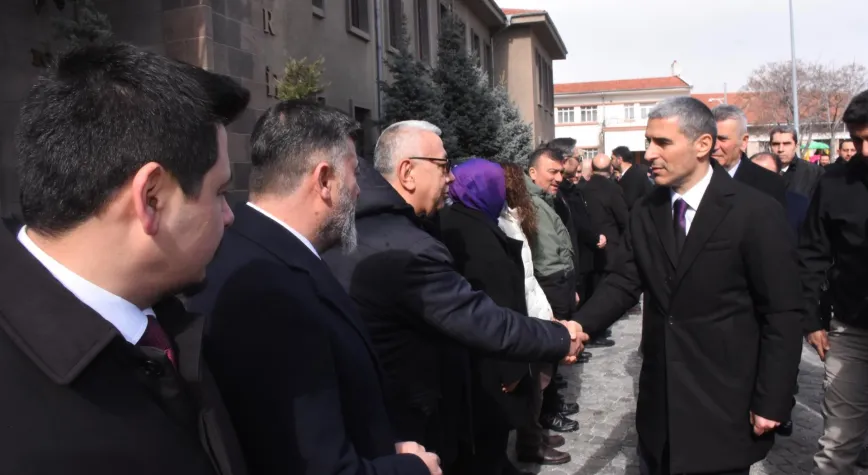 Afyonkarahisar'da Naci Aktaş Dönemi Başladı: Vali'den İlk Açıklamalar Şehrin Geleceğine Yön Verdi!