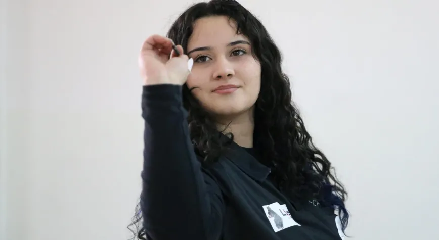 Dünya Şampiyonu Zehra Gemi'den Büyük Hamle: Yeni Dart Zaferleri İçin Ara Vermeden Çalışıyor!