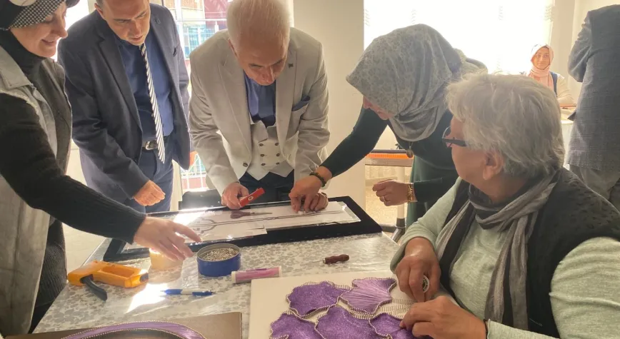 Kemalpaşa Halk Eğitimi'nden Rekor Başarı: 19 Bin Kişi Hayatına Yön Verdi!