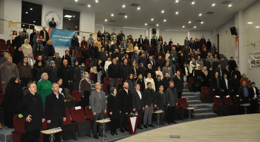 Kütahya'da Gençlerin Maneviyatı İçin Büyük Adım: 'Aydınlık Yarınlara' Kitap Okuma Yarışması Ödül Töreni!