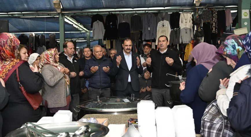 Manisa Demirci'de Afetlere Karşı Dev Kurban Etkinliği: 8 Bin Kişi Tek Yürek Oldu!