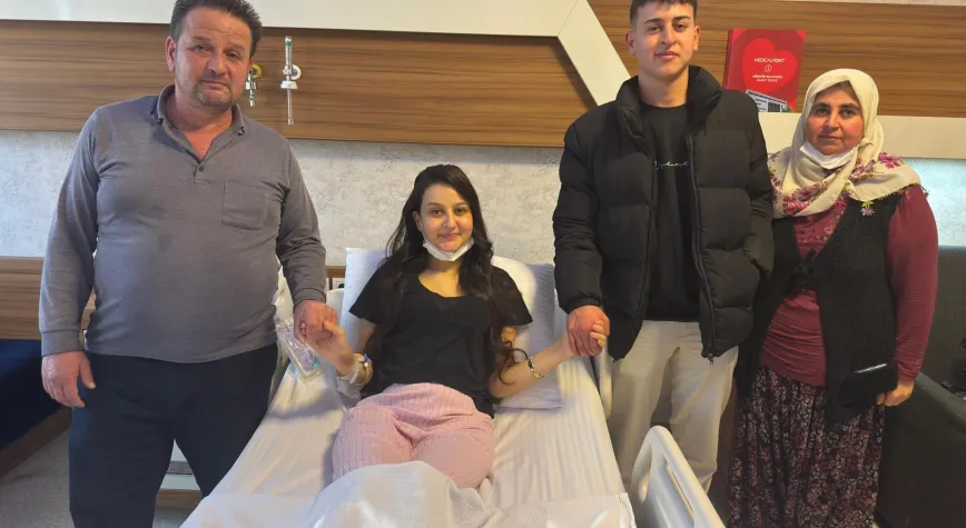 Mantar Zehirlenmesiyle Ölümden Döndü: Genç Kız Karaciğer Nakliyle Hayata Tutundu!