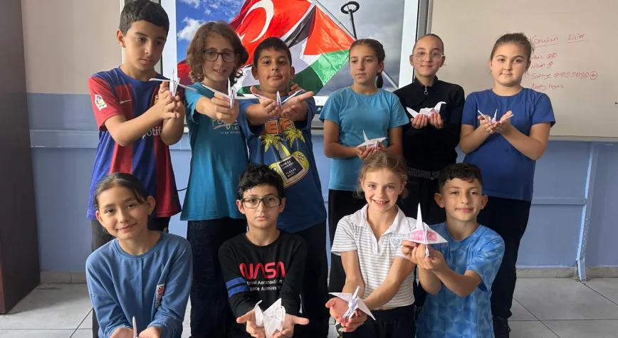 Marmaris'ten Gazze'ye Barış Güvercini: Öğrencilerden Anlamlı Origami Gösterisi!