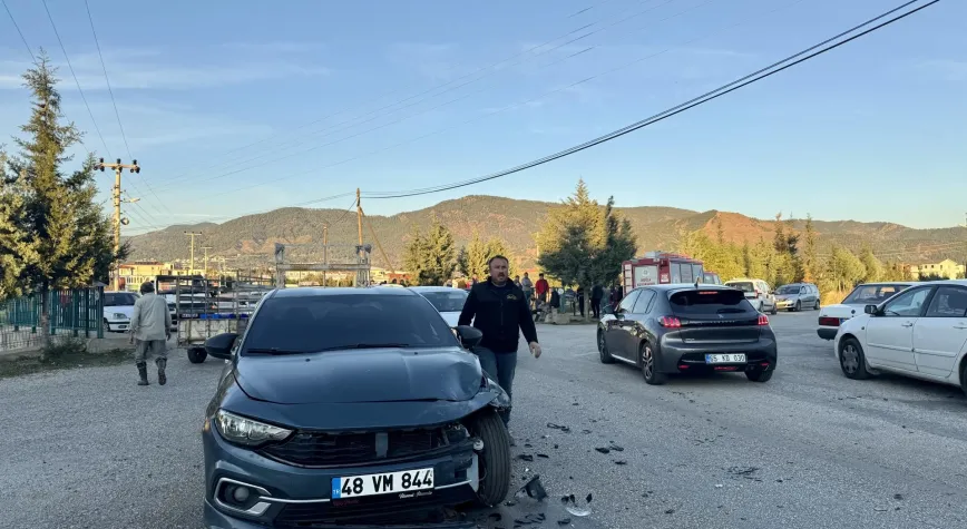 Muğla Fethiye'de Kaza: Dereye Uçan Otomobilde 5 Yaralı!