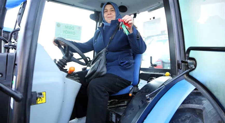 Muğla'da ORKÖY'den Dev Destek: 36 Traktör Orman Köylüsünün Yüzünü Güldürdü!